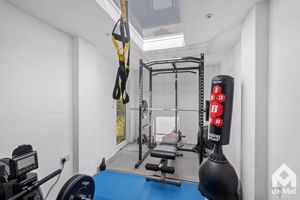 Photo 11- click for photo gallery